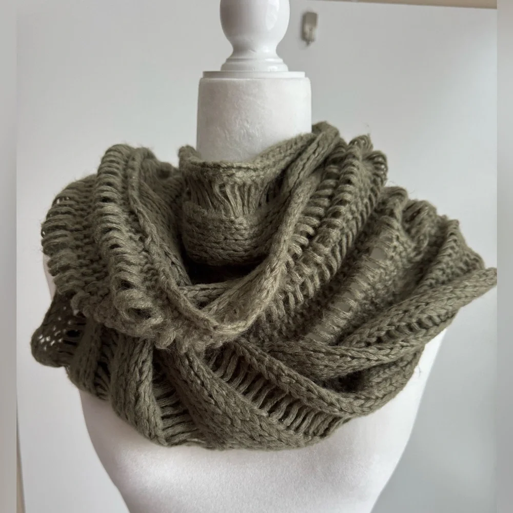 LEITH Scarf Women Open Knit Crochet‎ Olive Green Infinity Soft Cozy Comfy